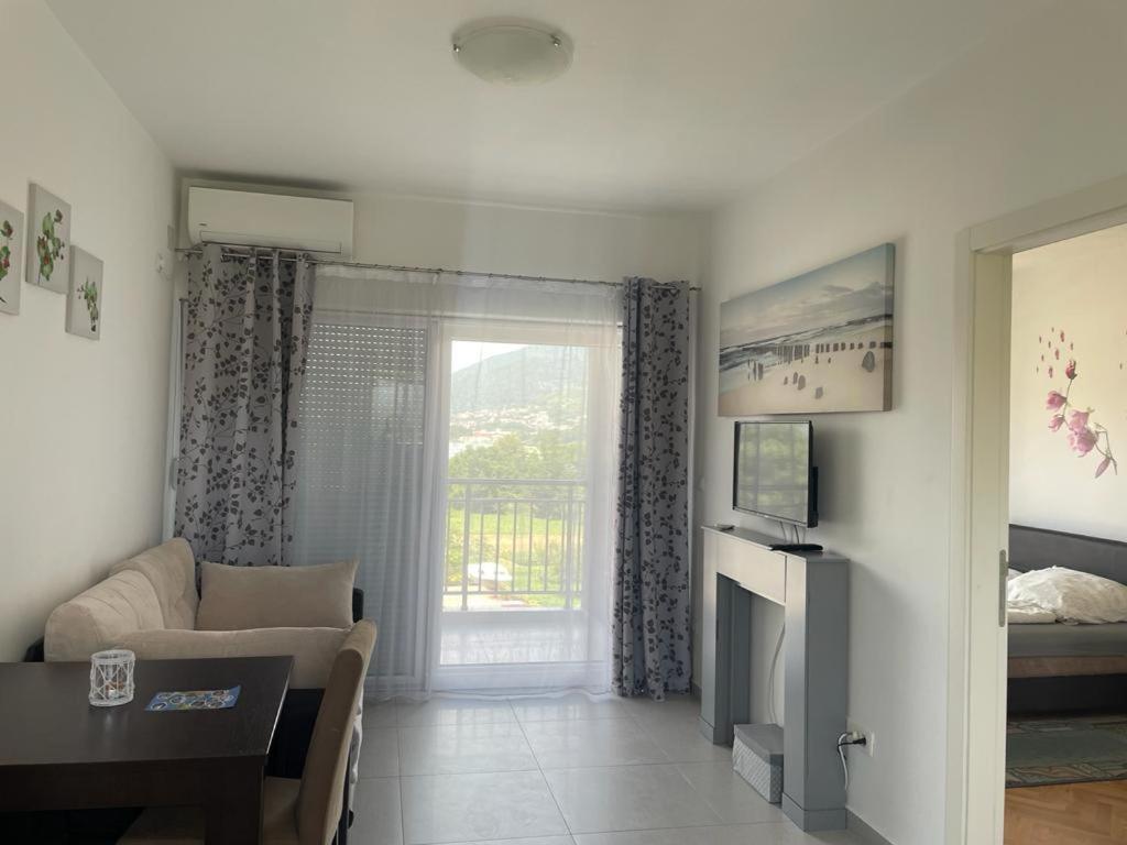 Kristina Apartments Tivat Exterior photo