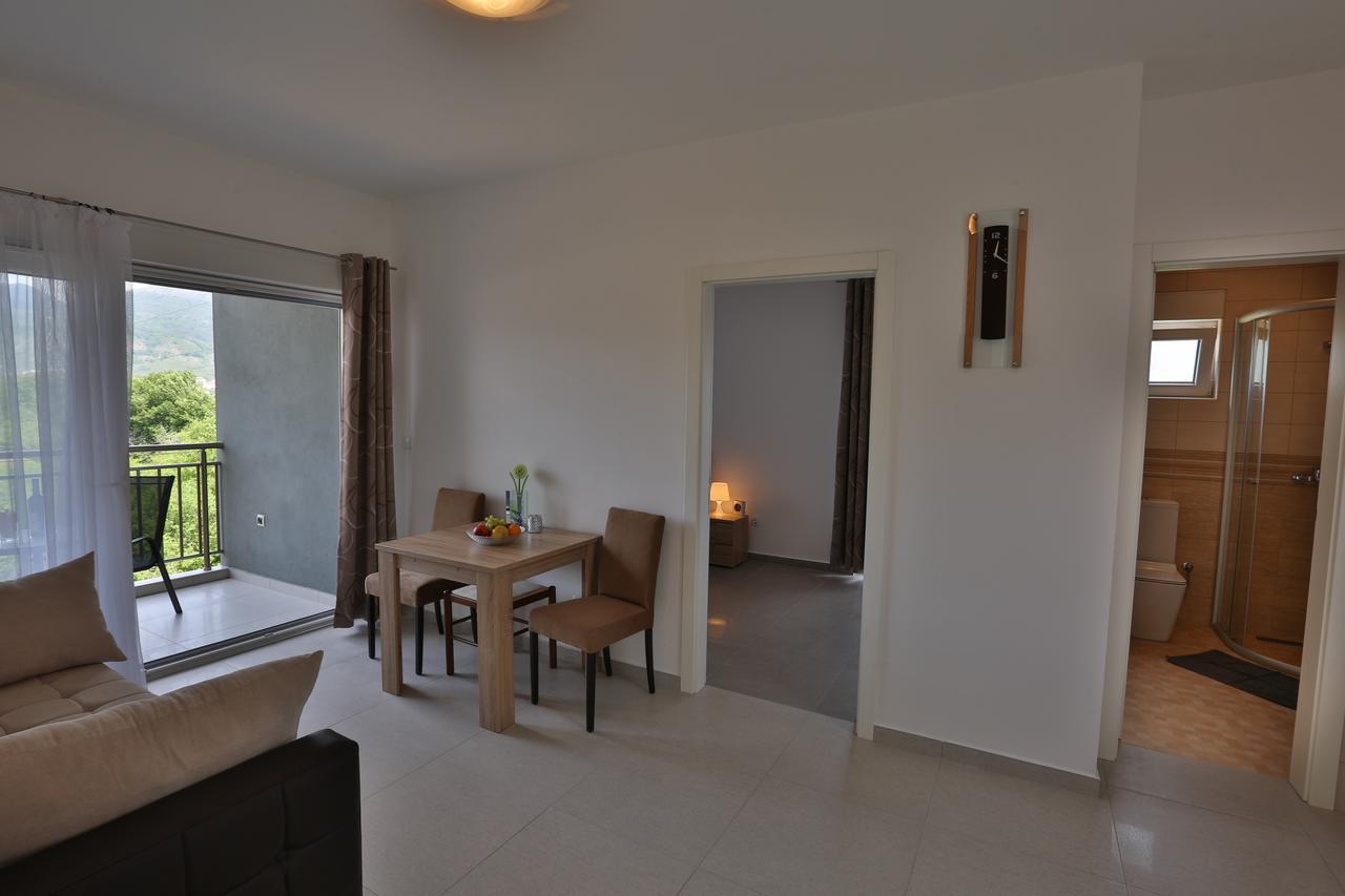 Kristina Apartments Tivat Exterior photo