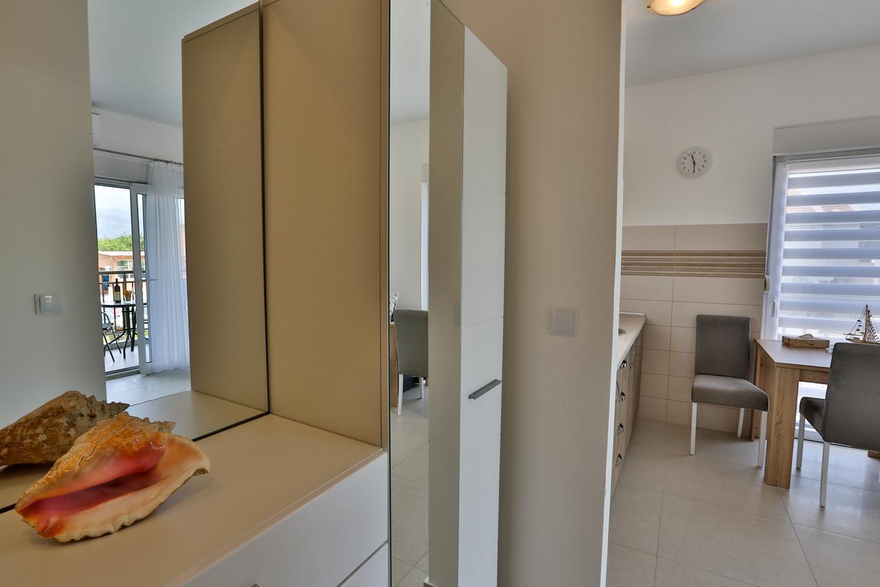 Kristina Apartments Tivat Exterior photo