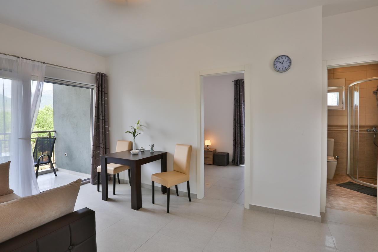 Kristina Apartments Tivat Exterior photo