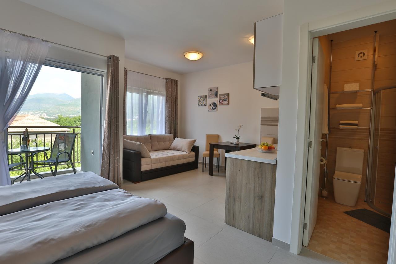 Kristina Apartments Tivat Exterior photo