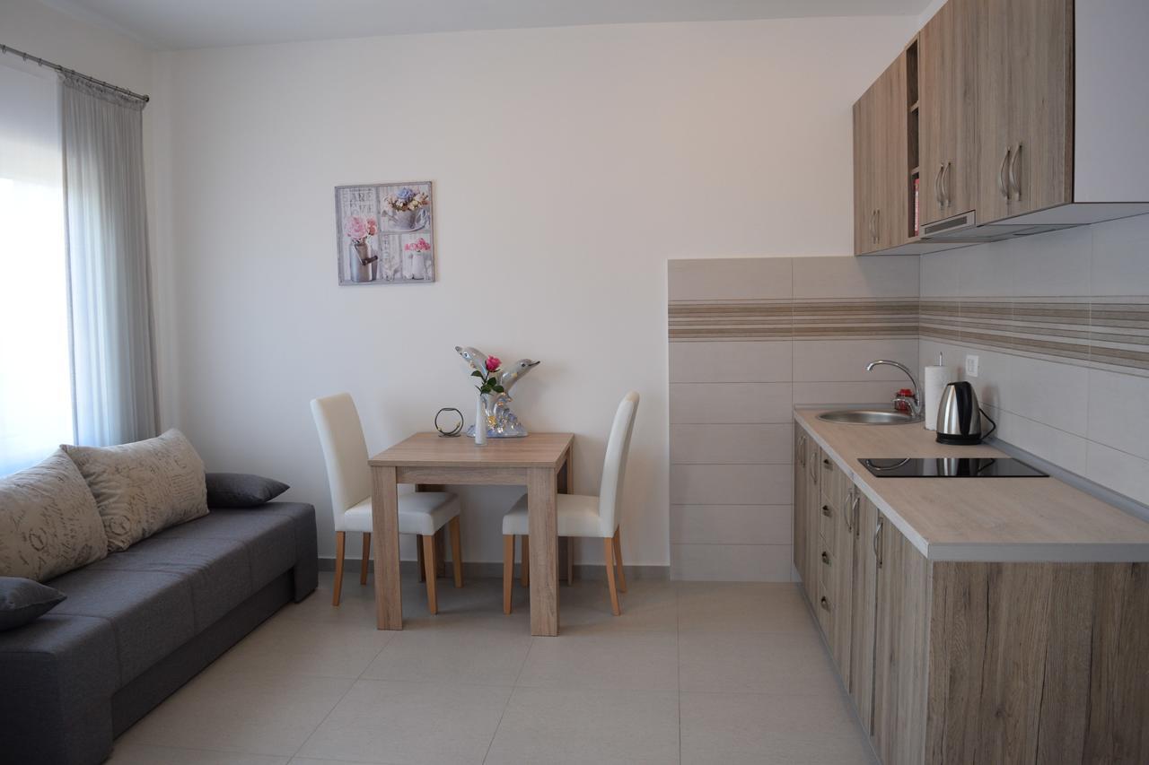 Kristina Apartments Tivat Exterior photo