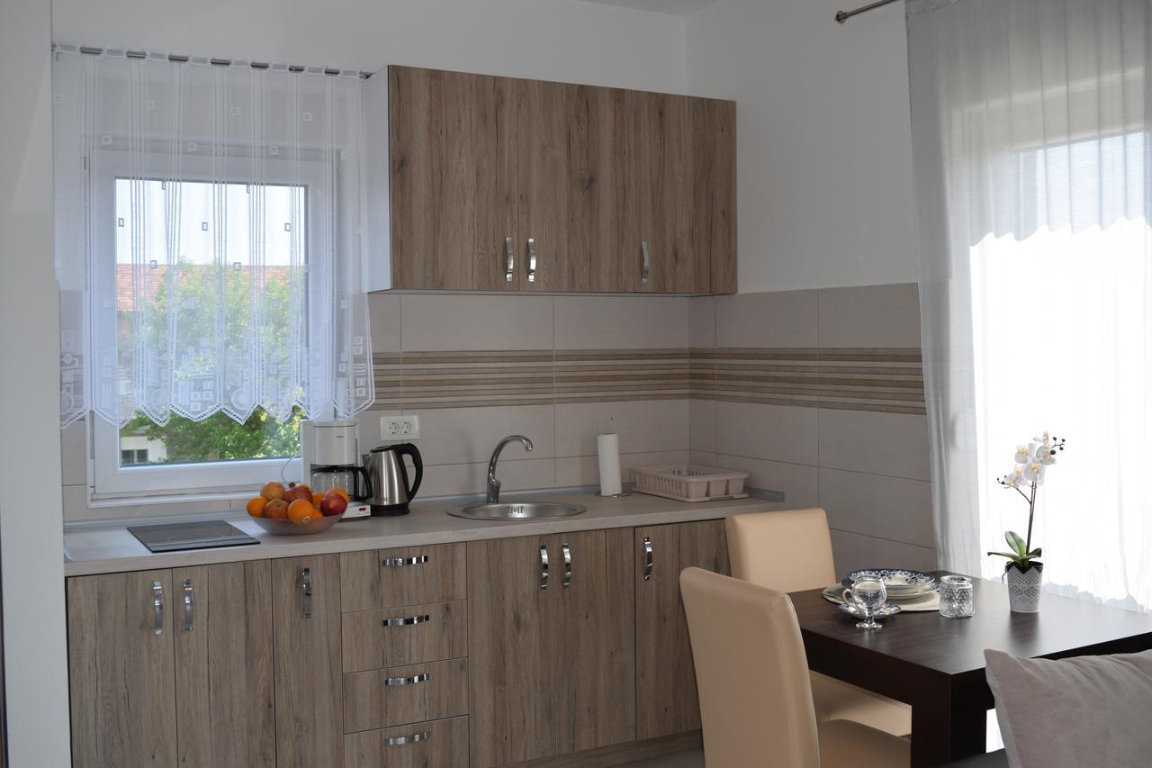 Kristina Apartments Tivat Exterior photo